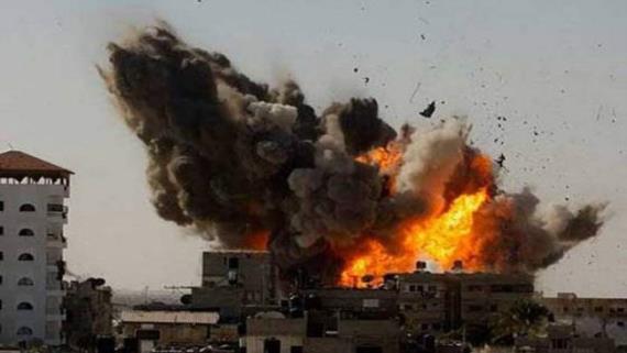 العدو الصهيوني يقصف مواقع للمقاومة الفلسطينية ويزعم إطلاق صاروخين من غزة