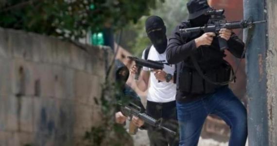 مقاومون يطلقون النار تجاه سيارة للمستوطنين قرب الخليل