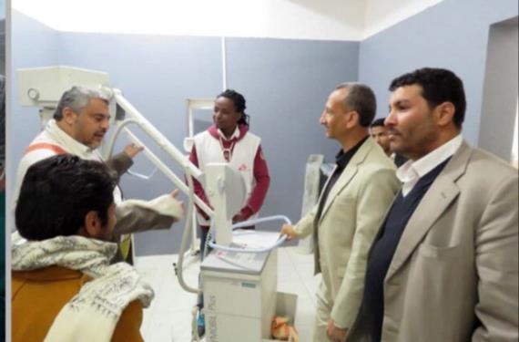 مدير الصحة بصعدة يطلع على مستوى الخدمات بمستشفى حيدان