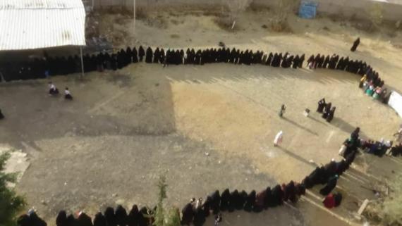 حرائر حزيز بصنعاء ينددن بجرائم اختطاف النساء في مارب