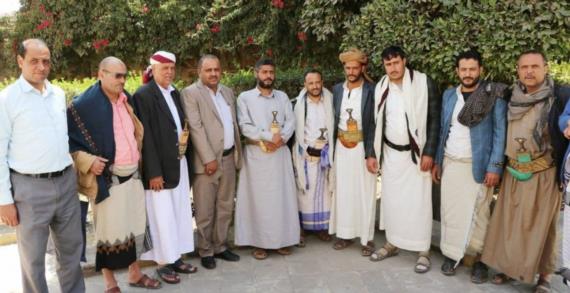 محافظ ذمار يستقبل خمسة عائدين من جبهتي مأرب والحدود