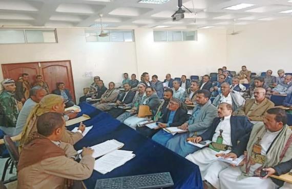 محافظ تعز يرأس إجتماعاً لاستعراض التحضيرات لفعاليات المولد النبوي وقافلة الرسول الأعظم