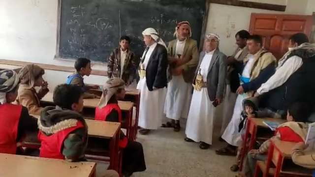 محافظ عمران يتفقد سير عملية الأنشطة والبرامج الصيفية