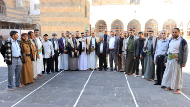 قيادة وزارة المالية تزور الجامع الكبير بصنعاء القديمة في ذكرى جمعة رجب