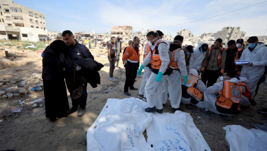 المركز الفلسطيني للمفقودين: مخاوف من عبث العدو بجثامين الشهداء