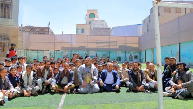 وزير الخدمة المدنية يتفقد أنشطة وبرامج مركز القدس الصيفي