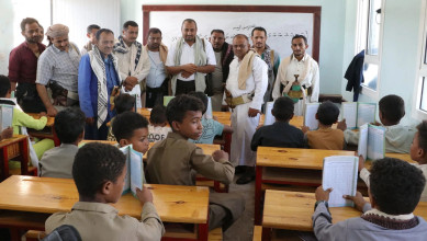 قيادات تنفيذية تتفقد سير الأنشطة الصيفية في مديرية جبل رأس بالحديدة