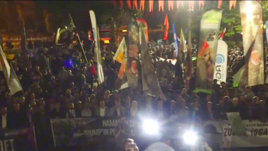 مسيرة في إسطنبول تُشيد بموقف اليمن والسيد القائد في إسناد ودعم المقاومة الفلسطينية