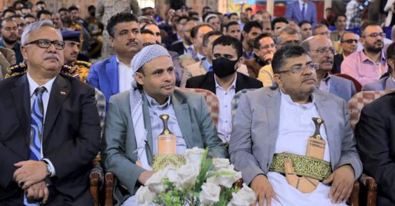 الرئيس المشاط يدّشن عمليات زراعة صمامات القلب عبر القسطرة في مركز القلب العسكري