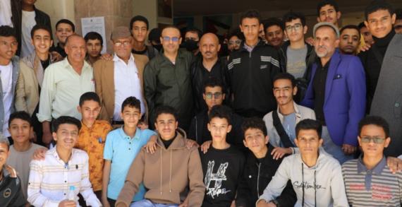 الرئيس المشاط يزور ثانوية جمال عبدالناصر للمتفوقين بأمانة العاصمة