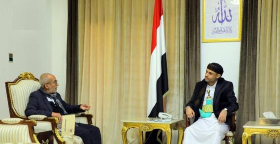 الرئيس المشاط يحث على تطوير المركز الوطني للوثائق وتوفير الاحتياجات اللازمة