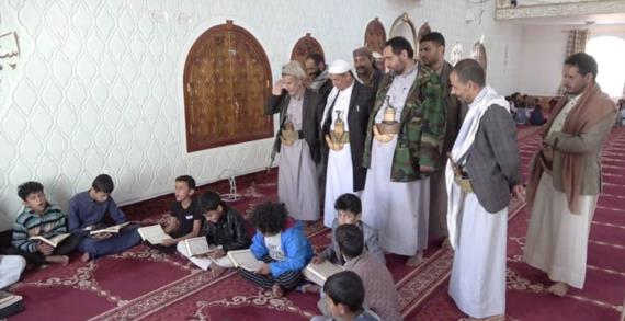 الهادي يتفقد أنشطة الدورات الصيفية في مديرية صنعاء الجديدة
