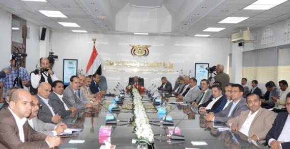 رئيس الوزراء يدّشن مشروع التوجه الإستراتيجي نحو قيادة التحول الرقمي