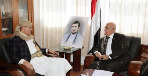 رئيس الوزراء يطلع على الاستعدادات لتعزيز الوضع التمويني خلال شهر رمضان