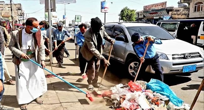 رفع أكثر من ألفين طن مخلفات بمدينة ذمار
