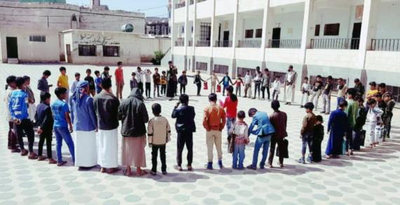 طلاب الدورات الصيفية بالأمانة ينددون بجرائم العدوان الأمريكي والصهيوني