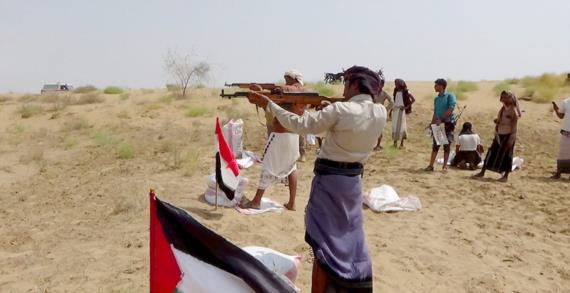 مناورة عسكرية لخريجي دورات طوفان الأقصى في مديرية الزهرة بالحديدة