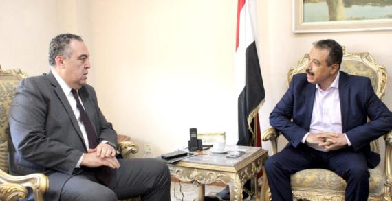 وزير الخارجية يؤكد أهمية تمكين الشعب اليمني من ثرواته كإحدى المعالجات الاقتصادية