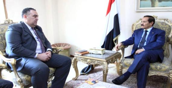 وزير الخارجية يجدد التأكيد على الموقف اليمني المساند للقضية الفلسطينية