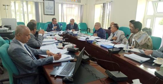 وزير النقل يؤكد جهوزية مطار صنعاء الدولي لتفويج حجاج بيت الله