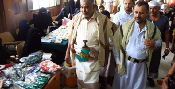 يهدف لتخفيف فاتورة الاستيراد .. محافظ الحديدة يدشن معرض الأسر المنتجة